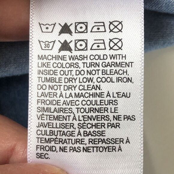 Lucky Brand Women’s Denim Button-Down Shirt Pockets Size Medium - Picture 13 of 15